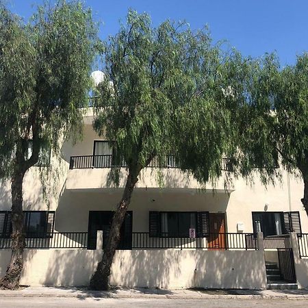 Athinas Court Aparthotel Πάφος Εξωτερικό φωτογραφία