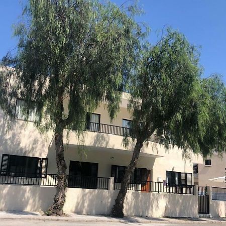 Athinas Court Aparthotel Πάφος Εξωτερικό φωτογραφία