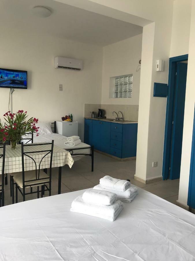 Athinas Court Aparthotel Πάφος Εξωτερικό φωτογραφία