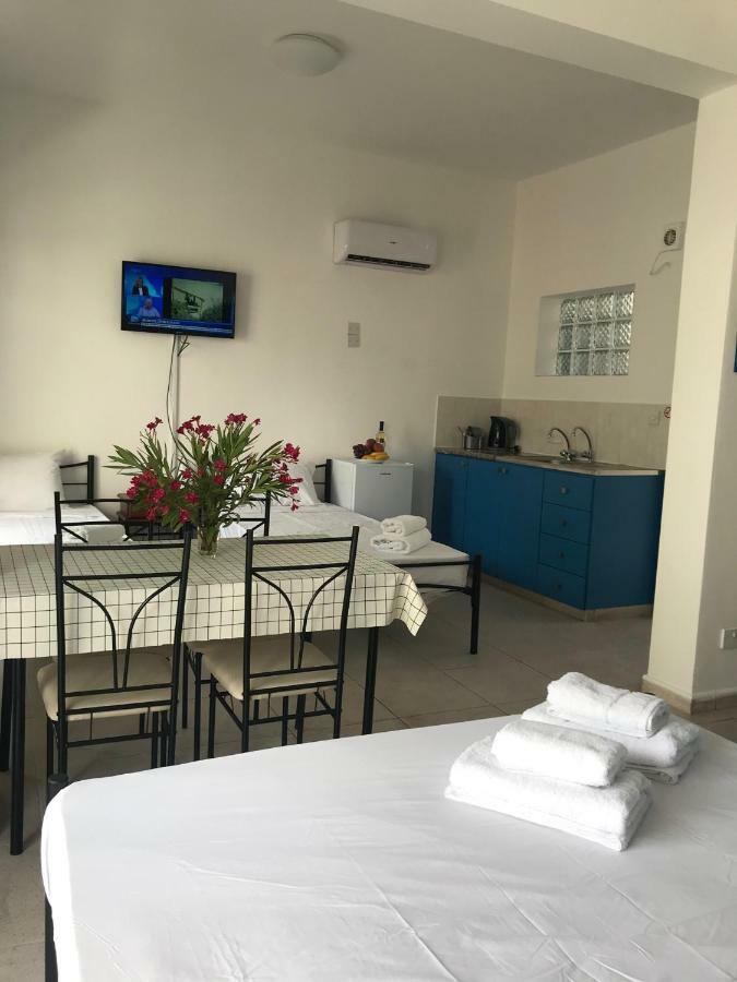 Athinas Court Aparthotel Πάφος Εξωτερικό φωτογραφία