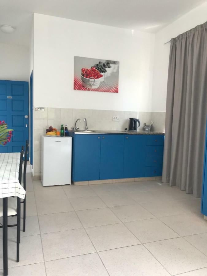 Athinas Court Aparthotel Πάφος Εξωτερικό φωτογραφία